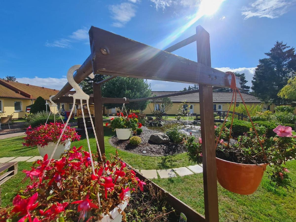Hotel Pommerscher Hof Зиновиц Екстериор снимка