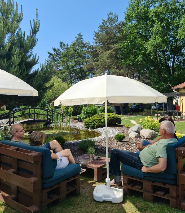 Hotel Pommerscher Hof Зиновиц Екстериор снимка