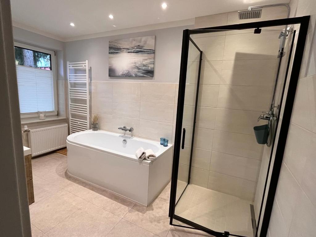 Hotel Pommerscher Hof Зиновиц Екстериор снимка